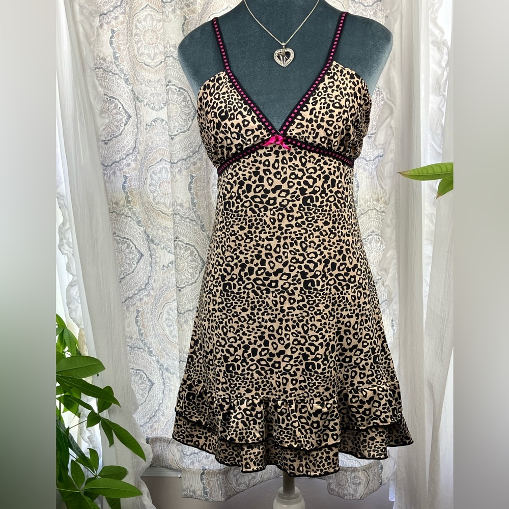 Pucker Up Chemise with Leopard Print and Pink Ribbon